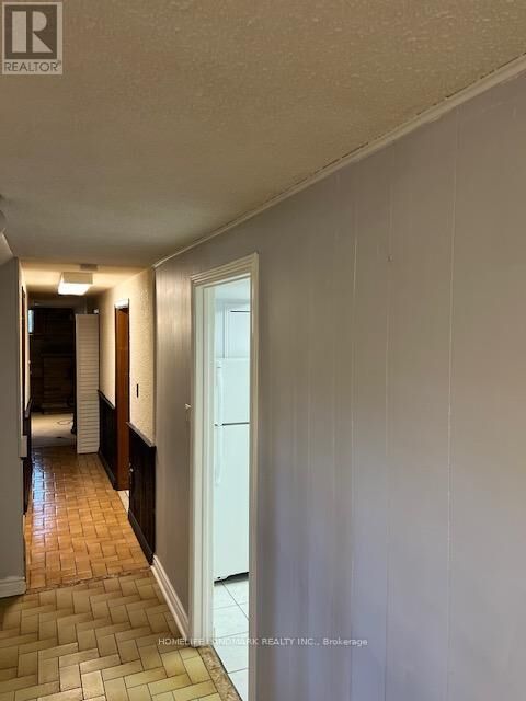 Property Photo:  1216 Shamir Crescent  ON L5C 1L1 