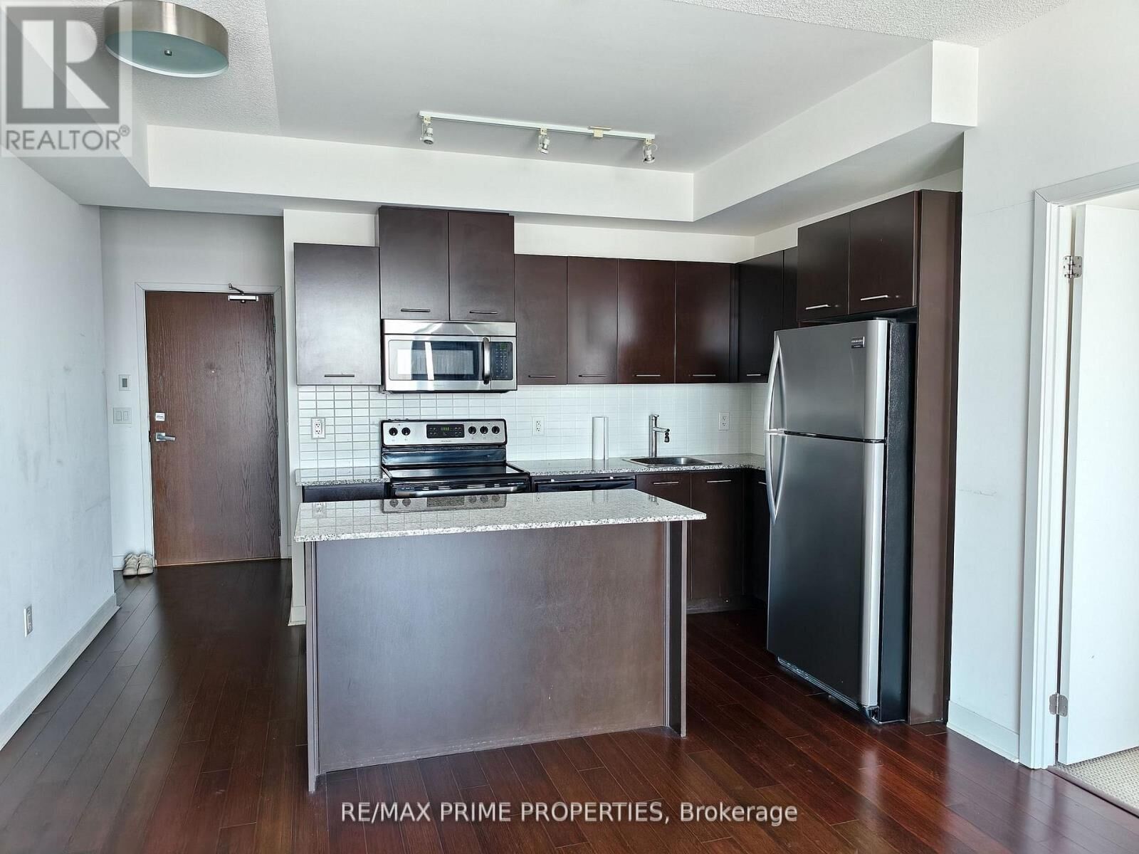 Property Photo:  360 Square One Drive 1609  ON L5B 3G2 