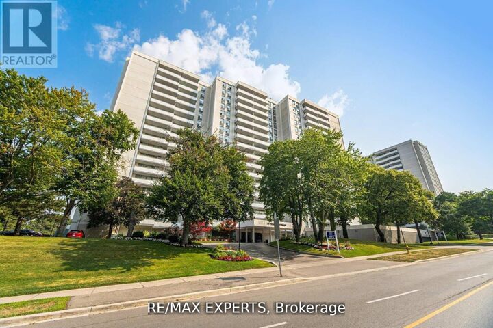Property Photo:  10 Parkway Forest Drive 306  ON M2J 1L3 