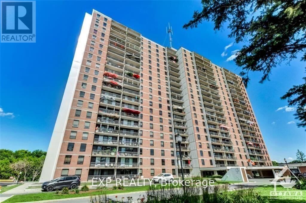 Property Photo:  665 Bathgate Drive 1901  ON K1K 3Y4 