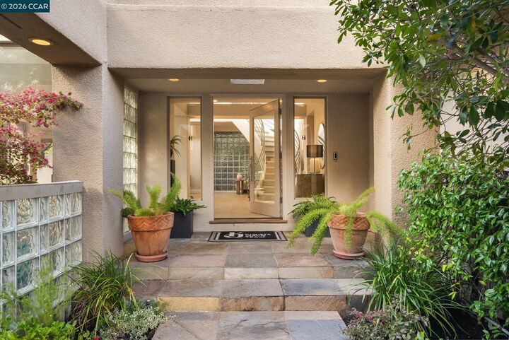 Property Photo:  4257 Golden Oak Court  CA 94506 