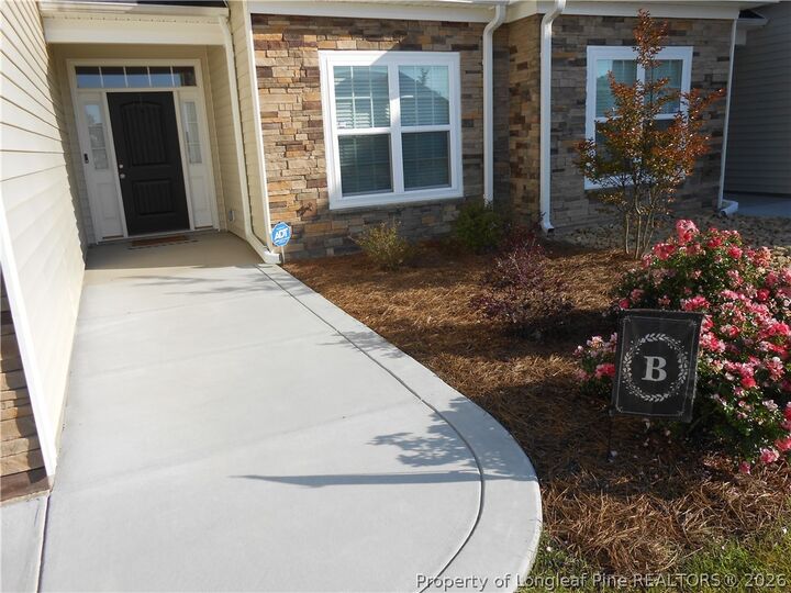 Property Photo:  210 Oak Pointe Circle  NC 28358 