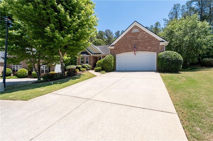 Property Photo: 4057 Roslindale Lane GA 30519