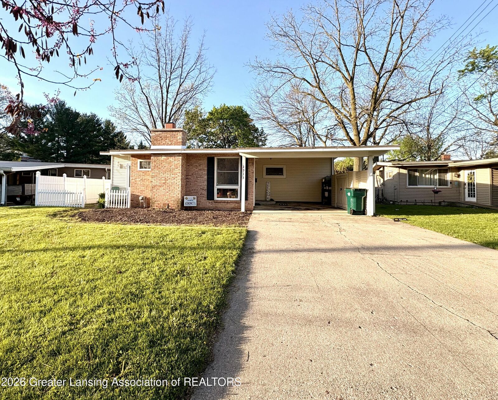 Property Photo: 2913 Lafayette Avenue MI 48906