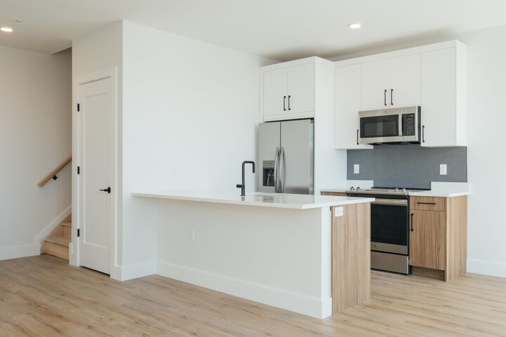 Property Photo:  67 Martin Luther King Blvd 204  NJ 07104 