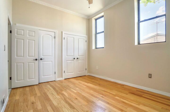 Property Photo:  118 Leonard St 4  NJ 07307 