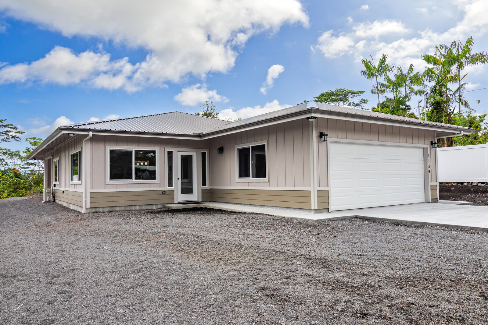 Property Photo:  1139 Kaumana Dr  HI 96720 