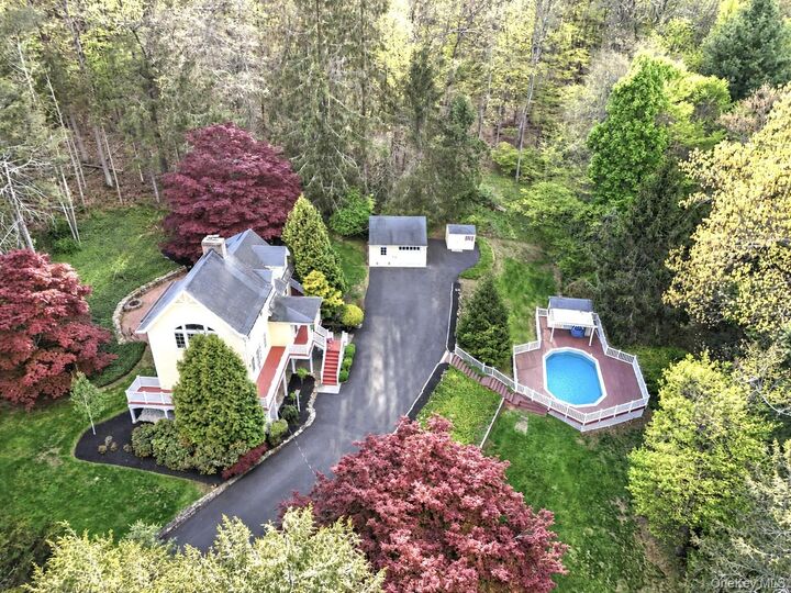 Property Photo:  22 Butler Hill Road  NY 10589 
