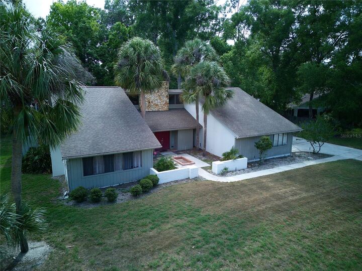 Property Photo:  816 Pine Shadow Drive  FL 32712 