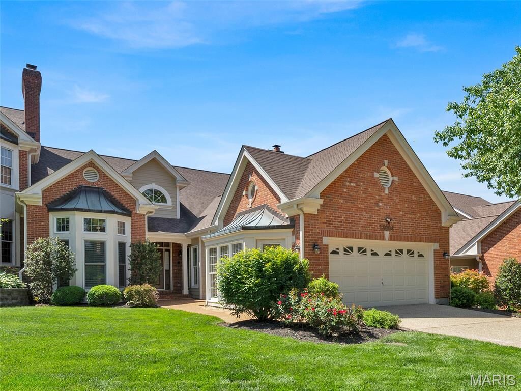 Property Photo:  13004 Pembrooke Valley Court  MO 63141 