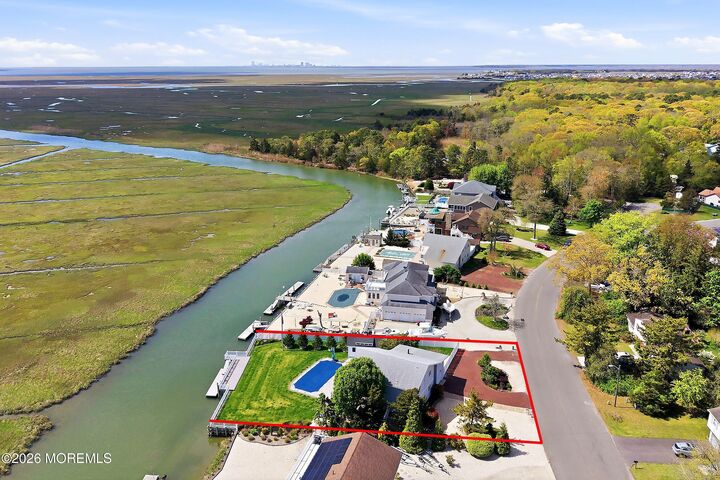 Property Photo:  172 Country Club Boulevard  NJ 08087 