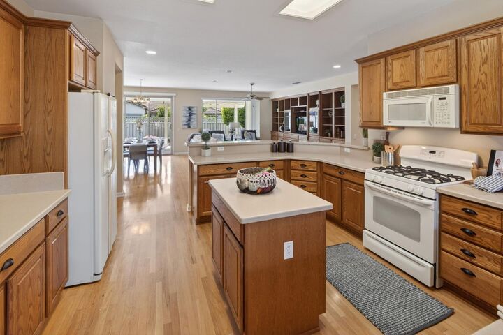 Property Photo:  775 Yosemite Court  CA 95648 