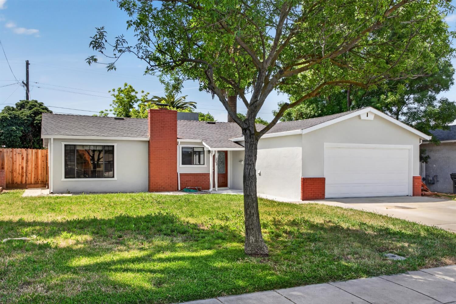 Property Photo:  222 Pereira Avenue  CA 95376 