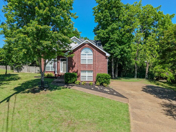 Property Photo:  102 Koleberg Ct  TN 37075 