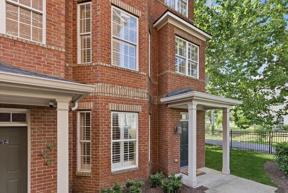 Property Photo:  752 Wedgewood Park  TN 37203 