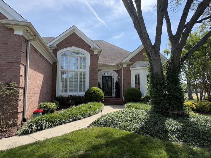 Property Photo:  2102 Stillwell Ct  TN 37130 