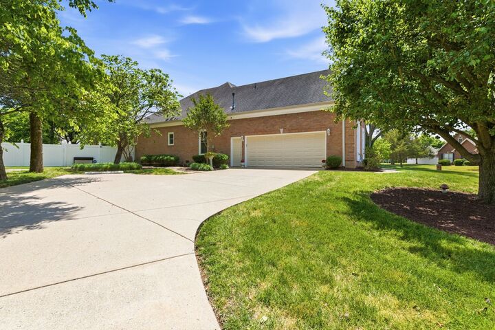 Property Photo: 2102 Stillwell Ct TN 37130