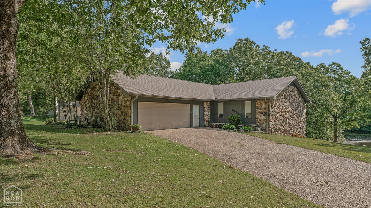 Property Photo:  1001 Northwood Drive  AR 72450 