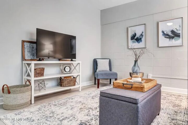 Property Photo:  1201 Riverbank Court 1  FL 32207 