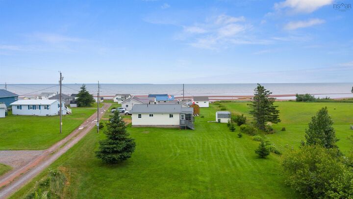 Property Photo:  10 Sunrise Lane  NS B4H 3Y2 