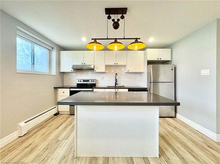 Property Photo:  413 Hazel Street 104  ON N2L 3P7 