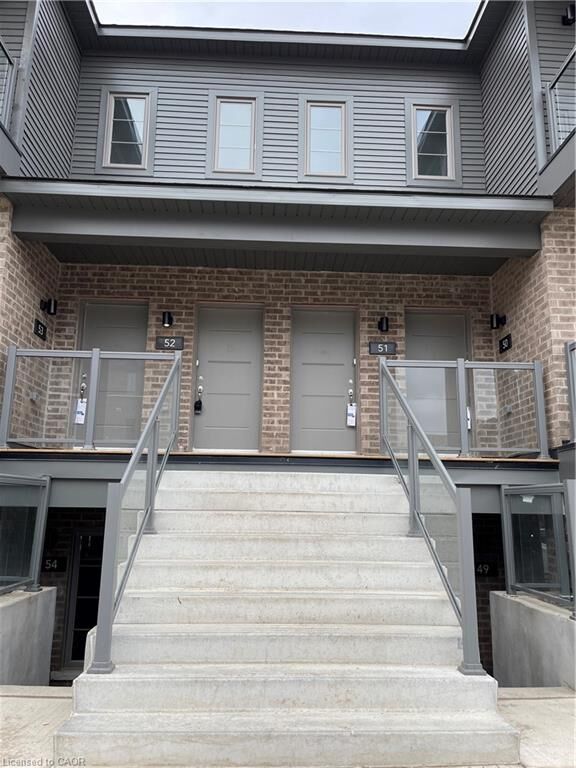 Property Photo:  205 West Oak Trail 52  ON N2R 0R9 