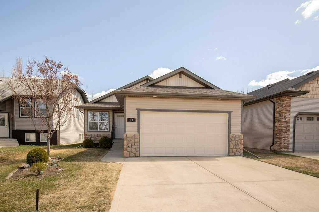 Property Photo:  19 Isherwood Close  AB T4R 0B7 