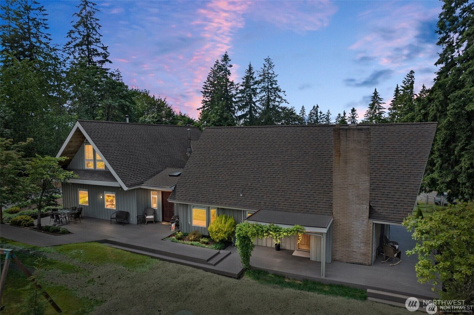 Property Photo:  21019  253rd Place SE  WA 98038 