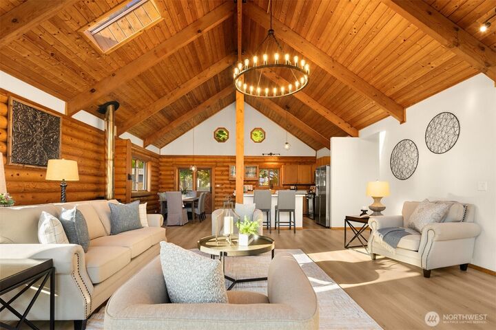 Property Photo:  44422 SE 142nd Place  WA 98045 