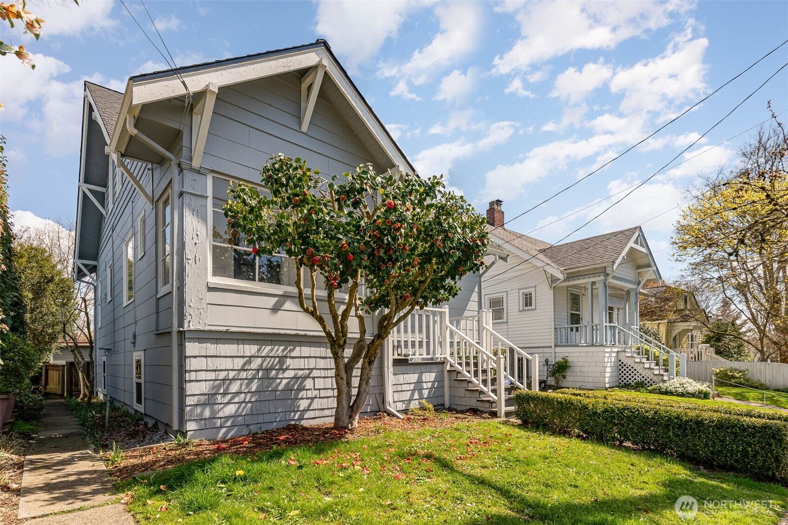 Property Photo:  4814  36th Avenue NE  WA 98105 