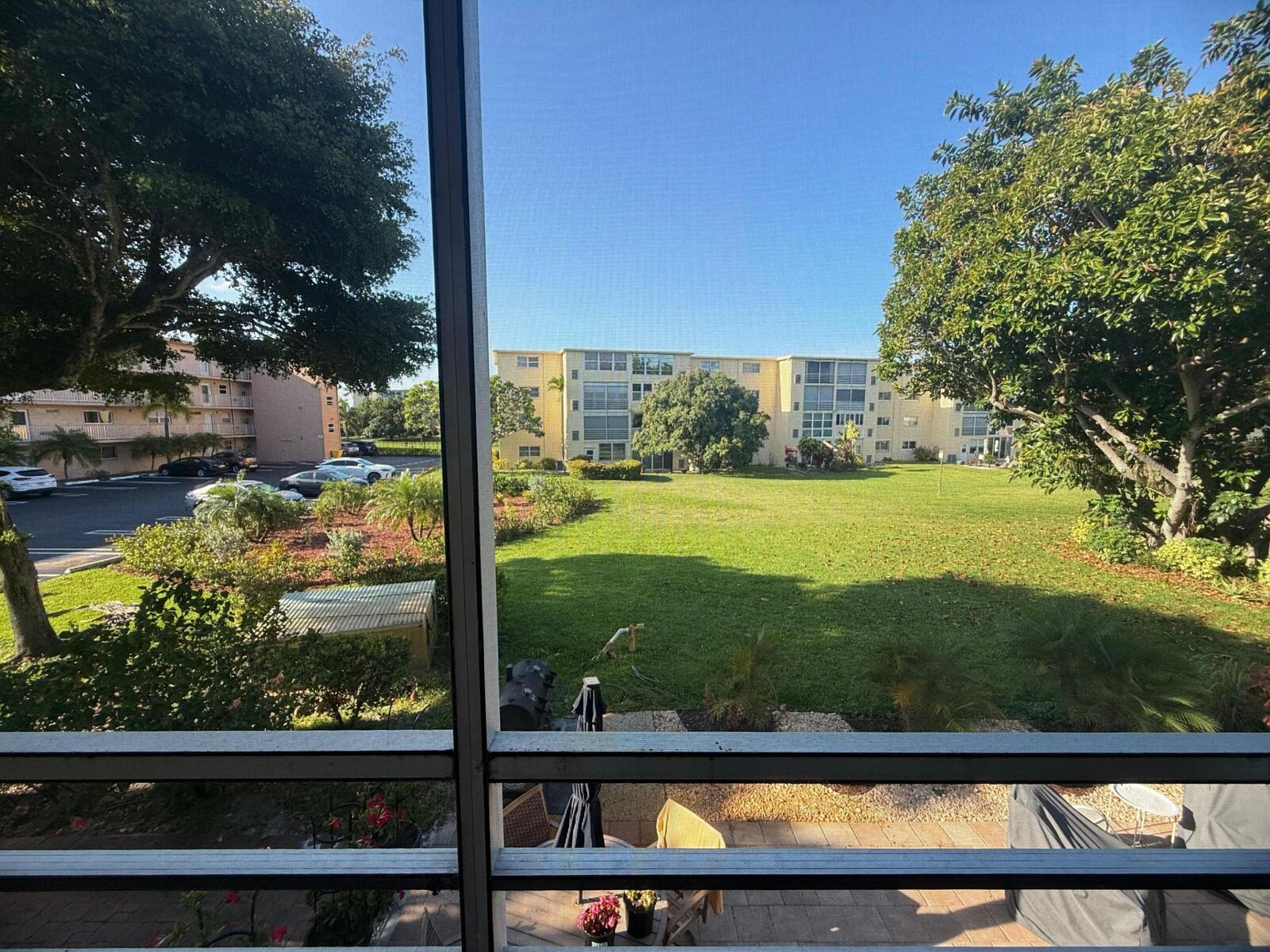 Property Photo:  2601 NE 3rd Court 202  FL 33435 