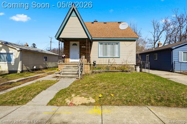 Property Photo:  1301 E Muir Avenue  MI 48030 