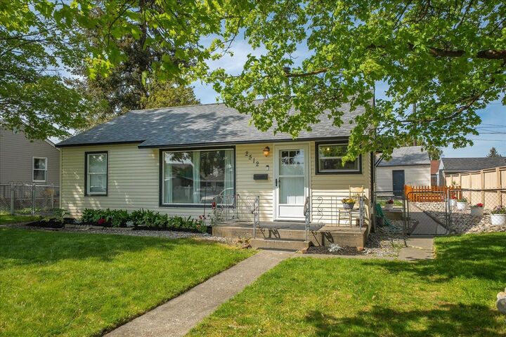 Property Photo:  2512 W Olympic Ave  WA 99205 