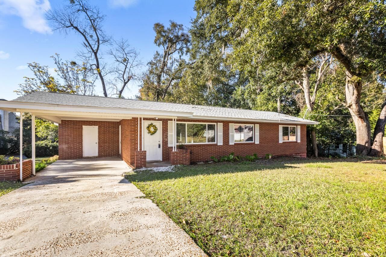 Property Photo:  210 Satsuma  FL 32301 
