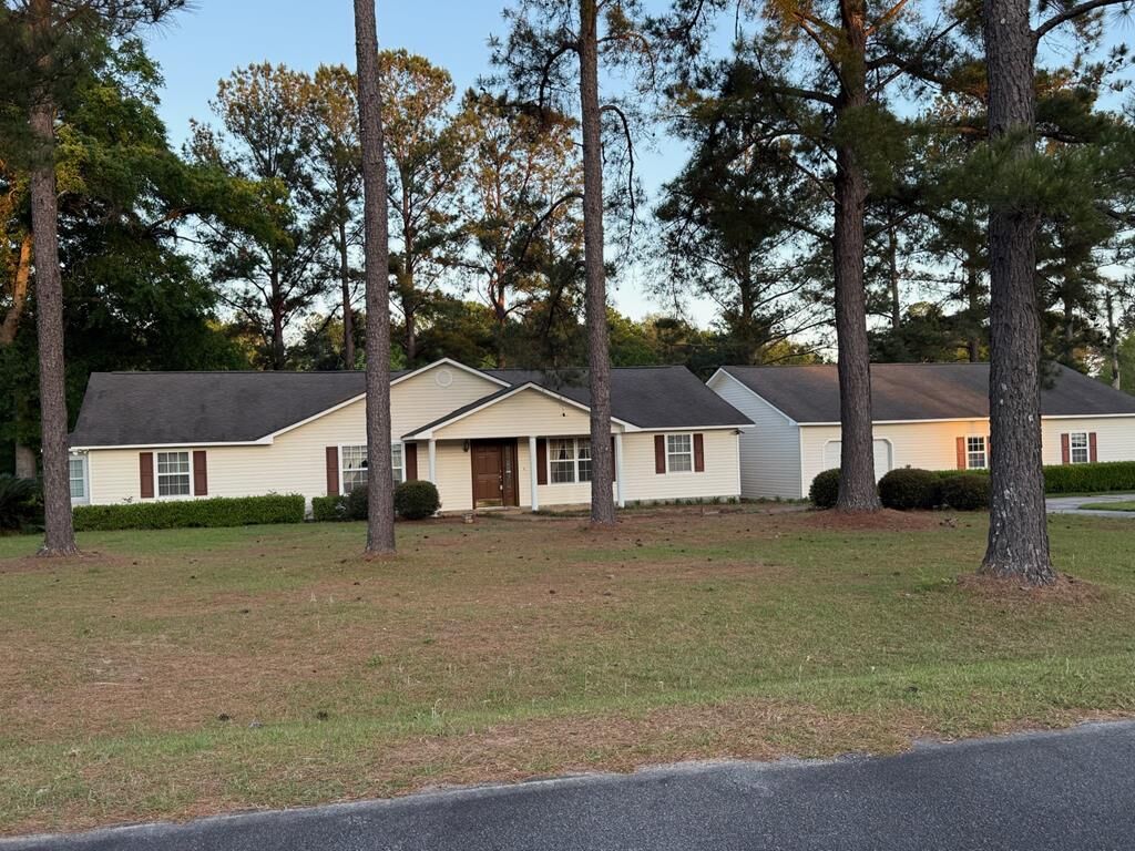 Property Photo:  37 Wood Triple Lake Rd  GA 31794 