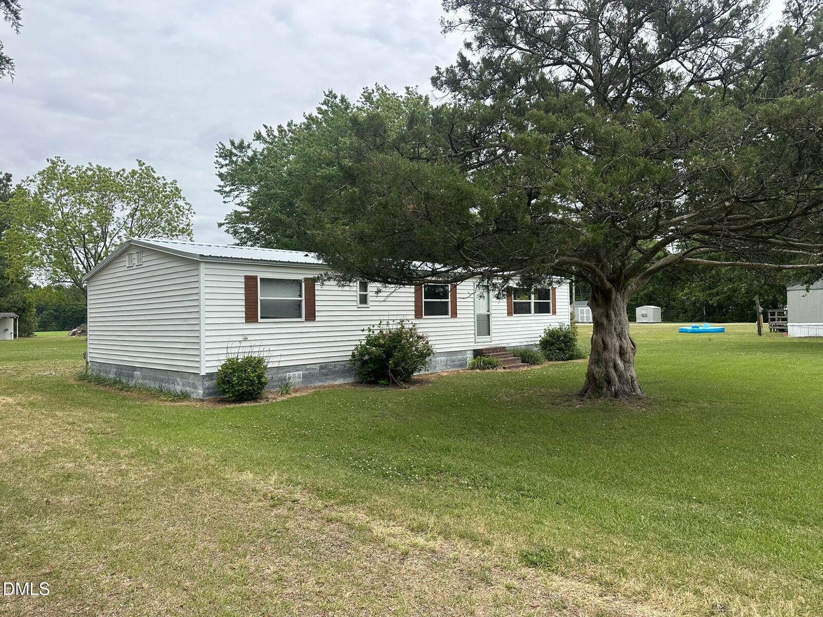 Property Photo:  1865 Haddock Road  NC 28590 
