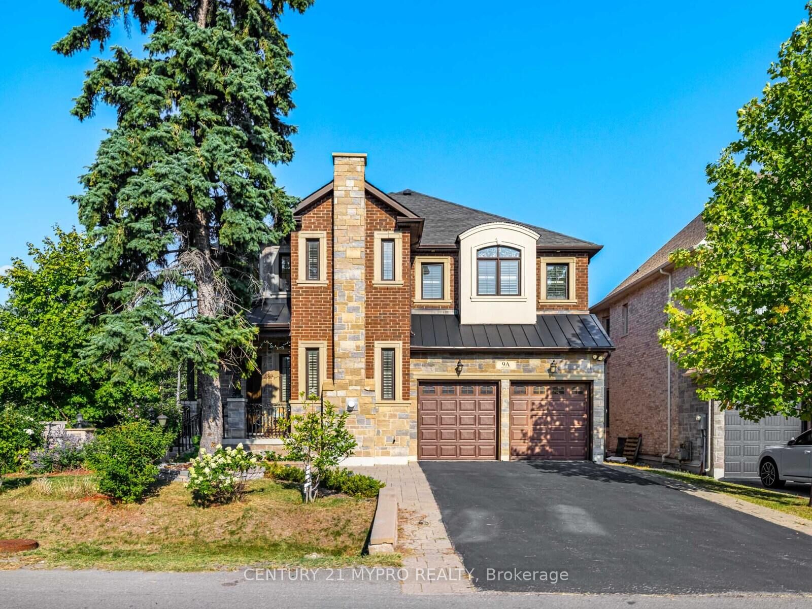 Property Photo: 9A Anglin Drive ON L4E 3M5