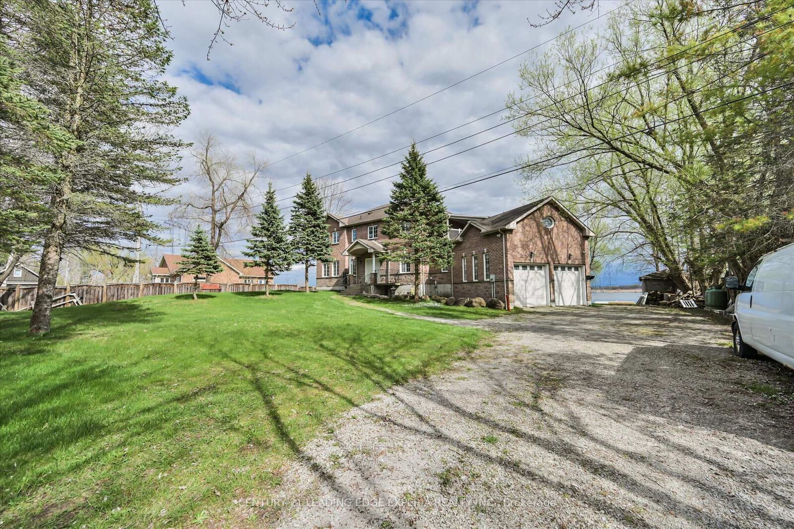 Property Photo: 3213 Quiet Waters Lane ON L0K 2C0
