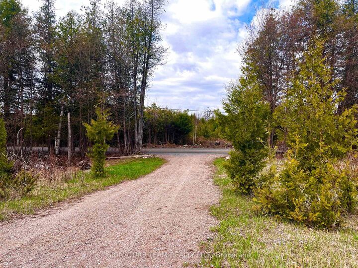 Property Photo:  1102 Colton Road  ON K7V 3Z5 