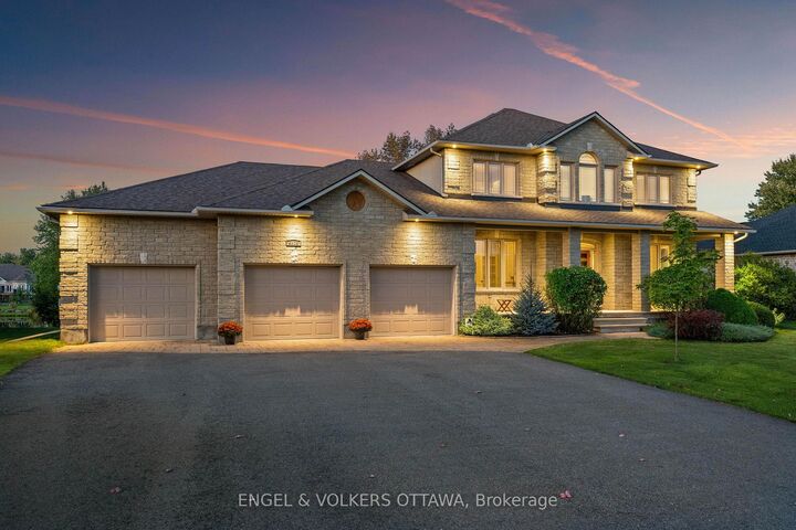 Property Photo: 6808 Suncrest Drive ON K4P 0B2