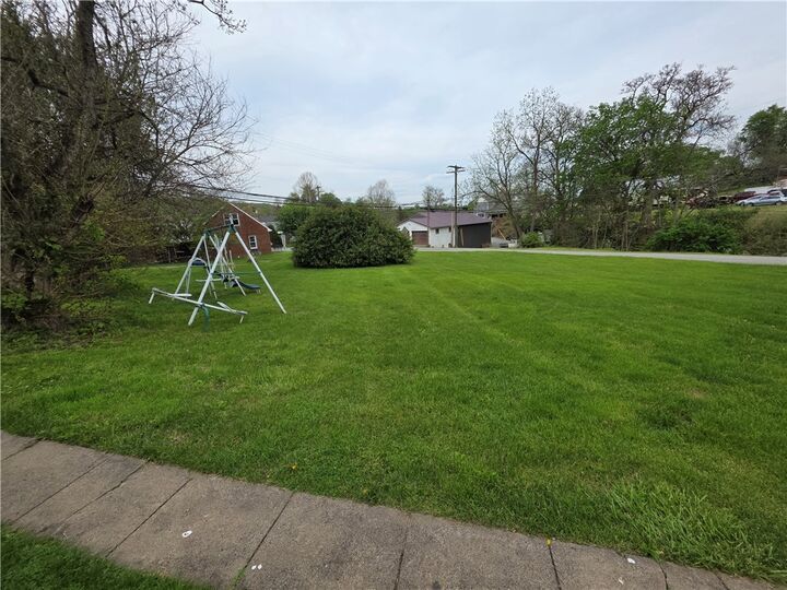 Property Photo: 395 Spring St PA 15698
