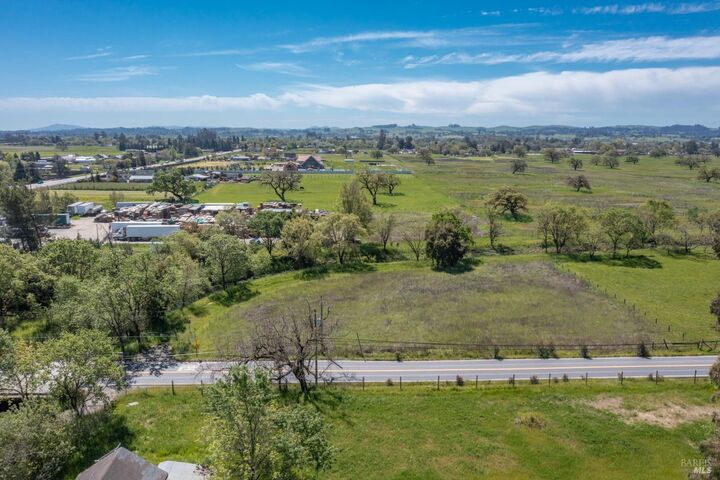 Property Photo:  860 Todd Road  CA 95407 