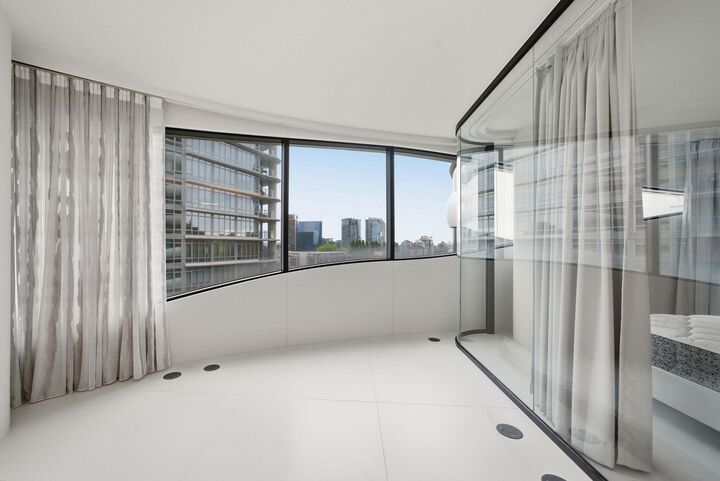 Property Photo:  1033 Nelson Street 2107  BC V6E 0E5 