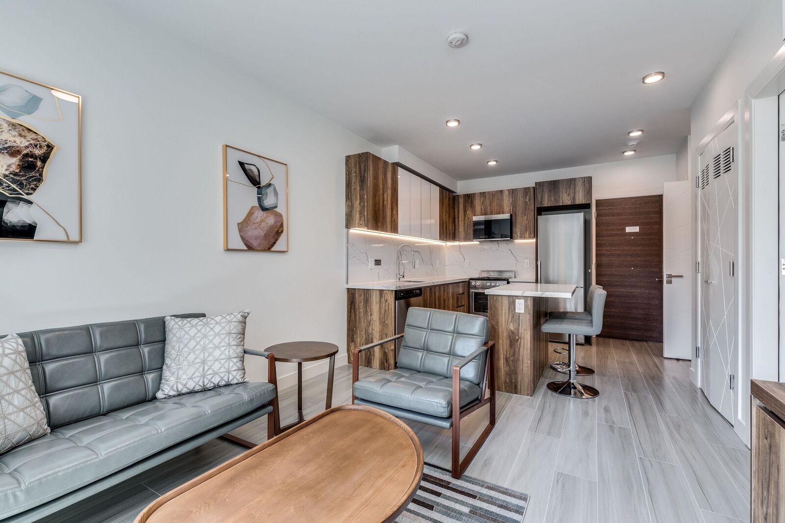 Property Photo:  1168 Pendrell Street 307  BC V6E 1L4 