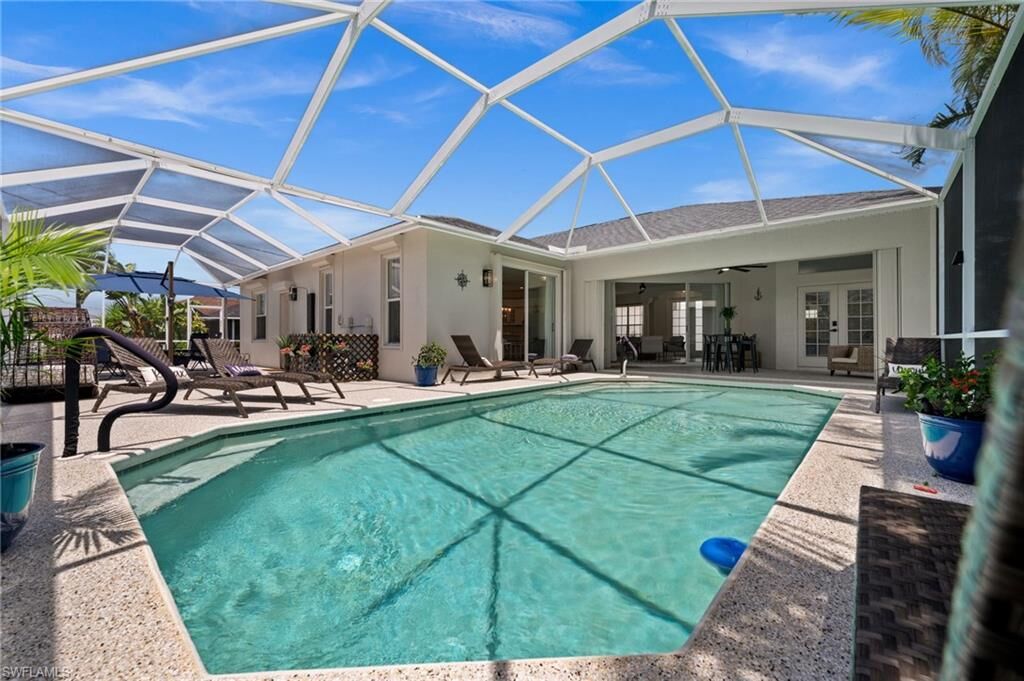 Property Photo:  1820 SW 29th Ter  FL 33914 