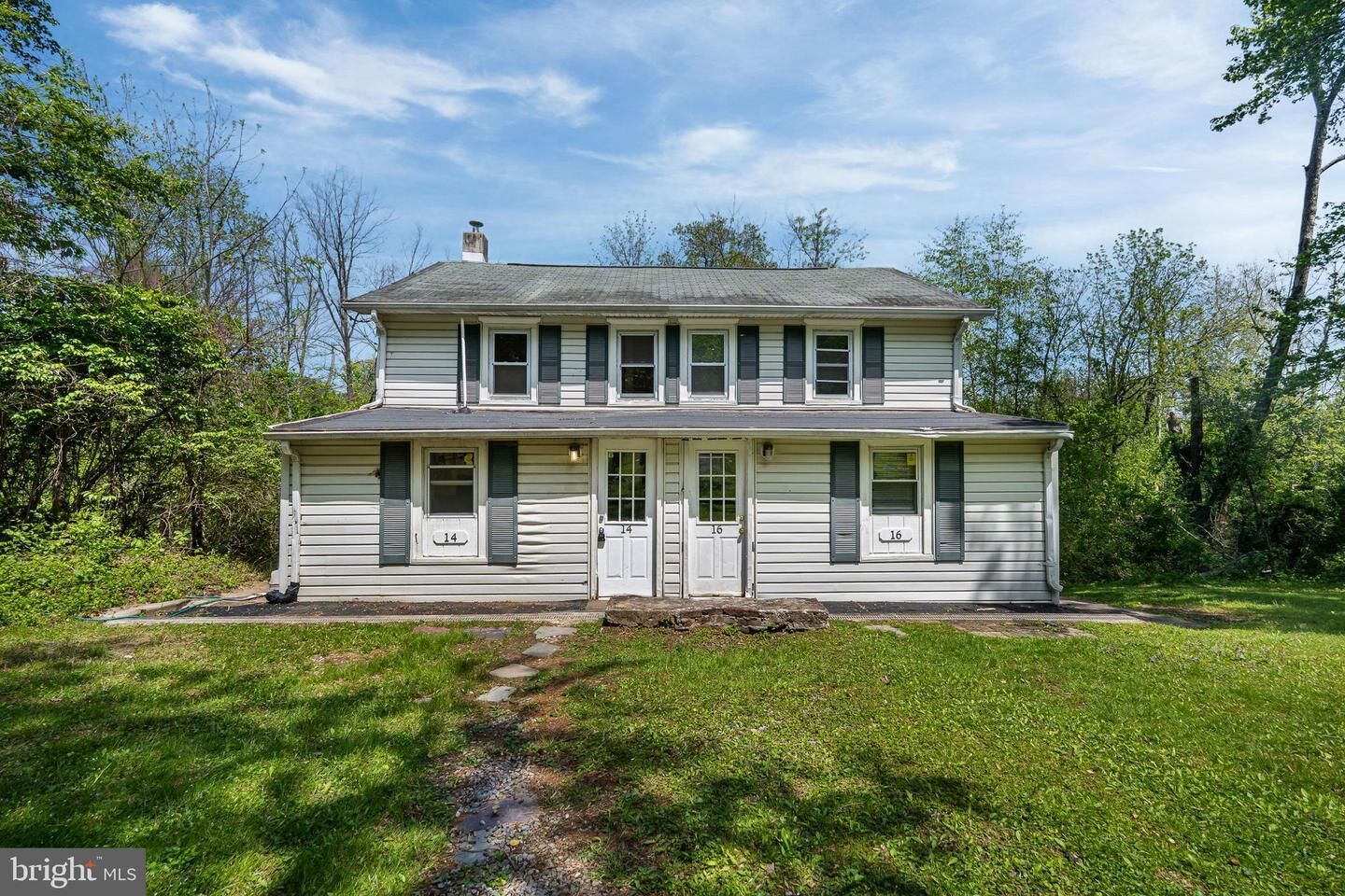 Property Photo:  16 White Clay Drive  DE 19711 