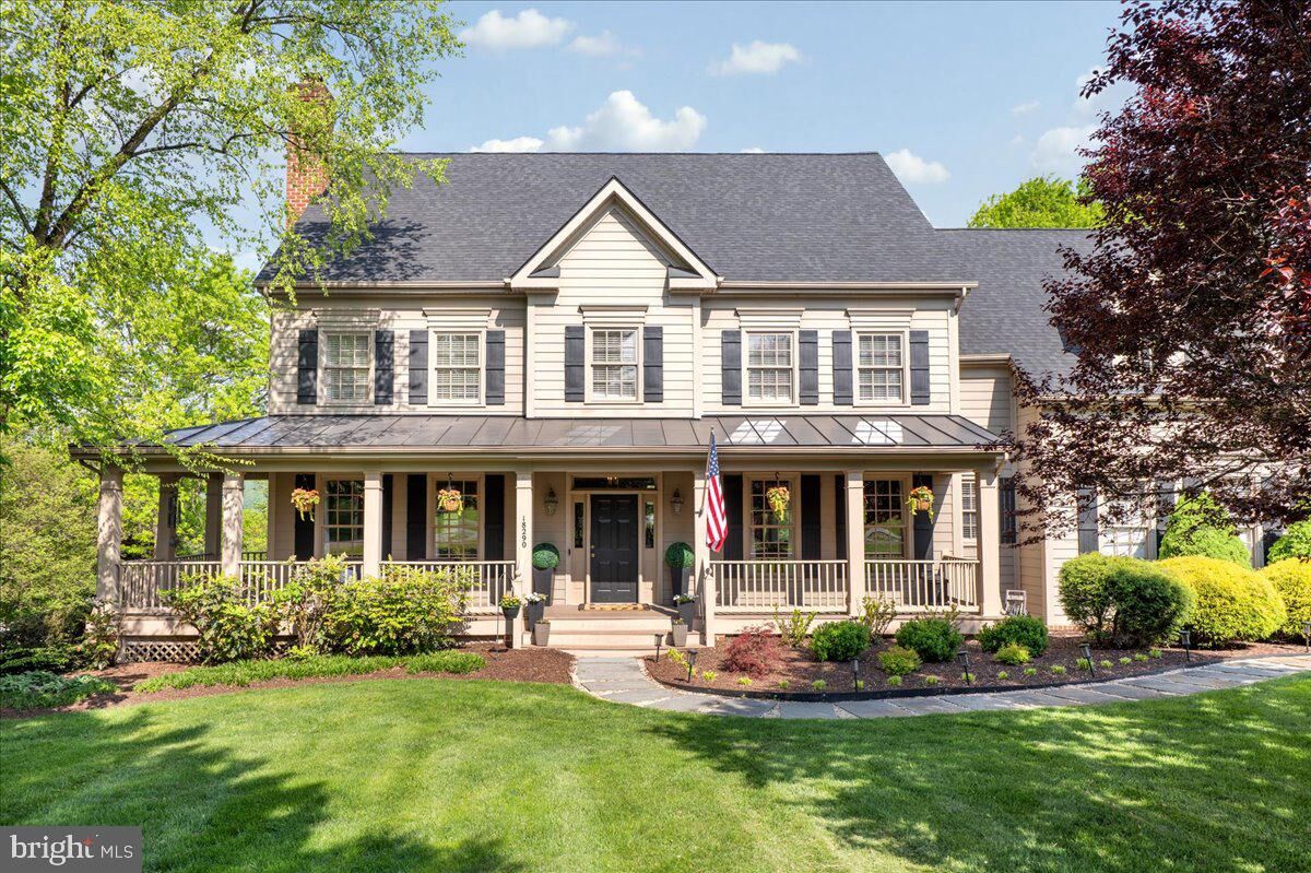 Property Photo: 18290 Turnberry Drive VA 20141