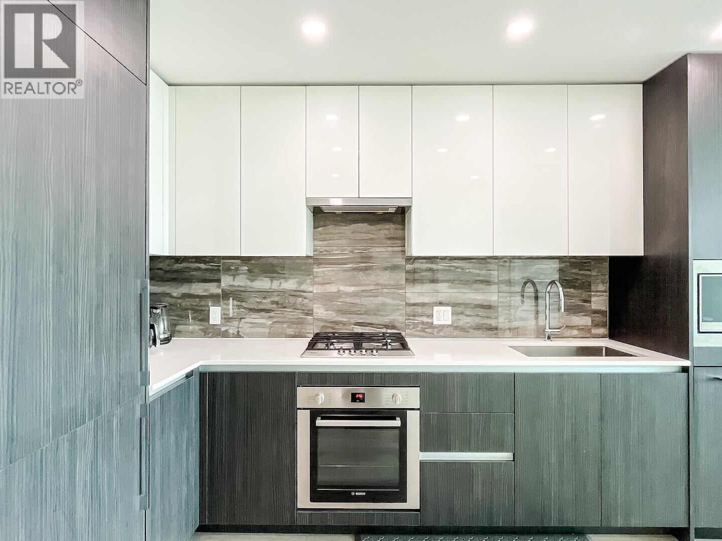 Property Photo:  1888 Gilmore Avenue 1408  BC V5C 0L2 