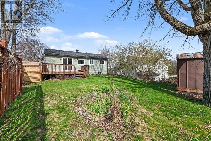 Property Photo:  32 Phillips Street  ON K0A 1G0 