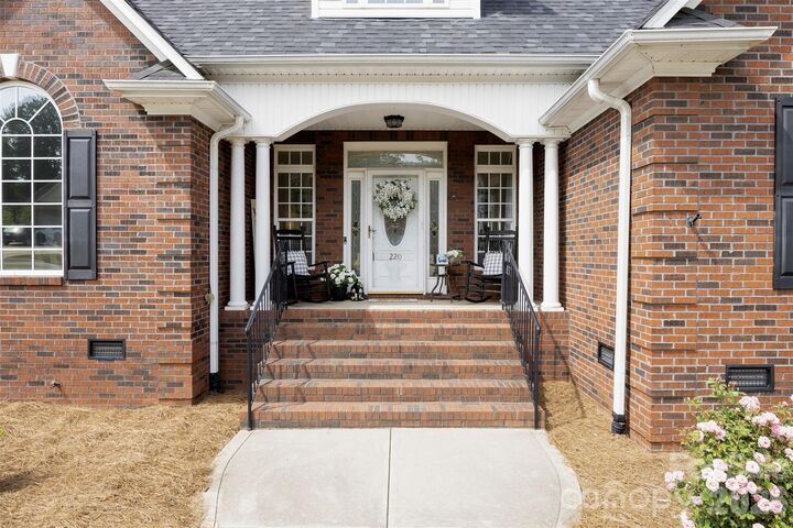 Property Photo:  220 Landry Drive  NC 28086 